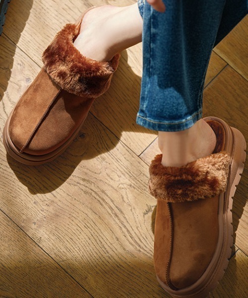 GeeRA(ジーラ)の「あったかボア付厚底ミュール(サンダル・レディース・ベージュ/レオパード/ブラック/グレー/ライトベージュ・LARGE/MEDIUM/X-LARGE/SMALL)」の4枚目の写真