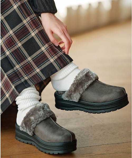 GeeRA(ジーラ)の「あったかボア付厚底ミュール(サンダル・レディース・ベージュ/レオパード/ブラック/グレー/ライトベージュ・LARGE/MEDIUM/X-LARGE/SMALL)」の11枚目の写真