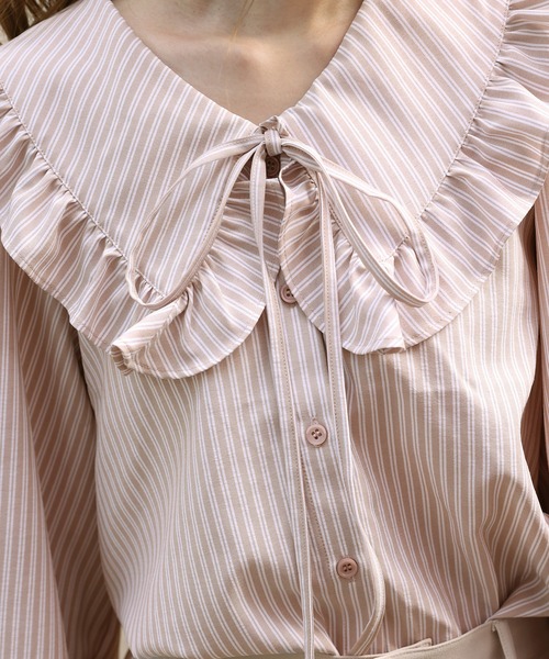 one after another NICE CLAUP（ワンアフターアナザーナイスクラップ）の「メインにもレイヤードスタイルにも。着回し広がるビックカラーアソートブラウス（シャツ/ブラウス・レディース・オフホワイト/ブラック/ストライプ/ドット・FREE）」の7枚目の写真