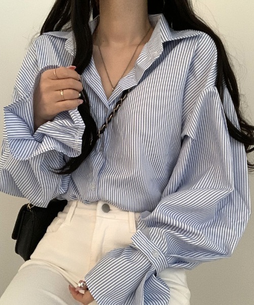 KOR(ケーオーアール)の「ボリュームスリーブ ピンストライプシャツ/ブラウス(シャツ/ブラウス・レディース・ブラック/ブルー・S/M)」の14枚目の写真