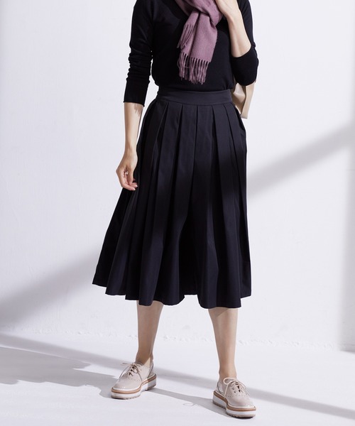 SAISON DE PAPILLON（セゾンドパピヨン）の「プリーツスカート風ガウチョパンツ（その他パンツ・レディース・ブラック/キャメル/ベージュ/ブルー・M/S/L）」の2枚目の写真
