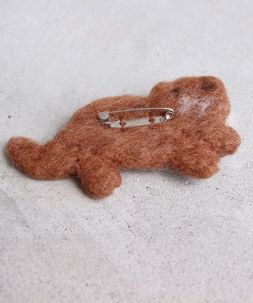 chambre de charme(シャンブルドゥシャーム)の「ANIMAL FELT BROOCH(ブローチ/コサージュ・レディース・ブラック/ブラウン/グレー/アイボリー・FREE)」の5枚目の写真