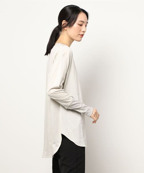 DouDou（ドゥドゥ）の「袖リブロンT（Tシャツ/カットソー・レディース・オフホワイト/ブラック/グレイッシュベージュ・FREE）」の5枚目の写真