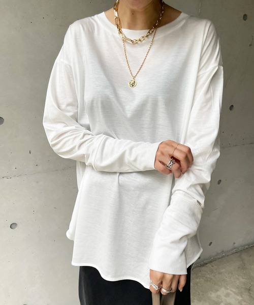 DouDou（ドゥドゥ）の「袖リブロンT（Tシャツ/カットソー・レディース・オフホワイト/ブラック/グレイッシュベージュ・FREE）」の2枚目の写真