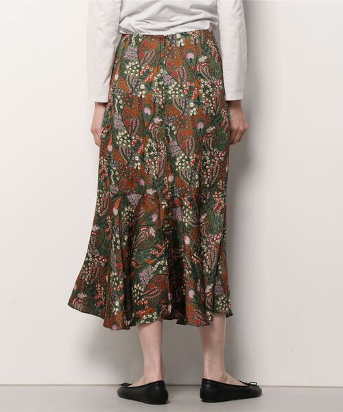MAISON SCOTCH(メゾンスコッチ)の「ボタニカルプリント スカート【163714】(スカート・レディース・グリーン系その他・X-SMALL/SMALL)」の4枚目の写真