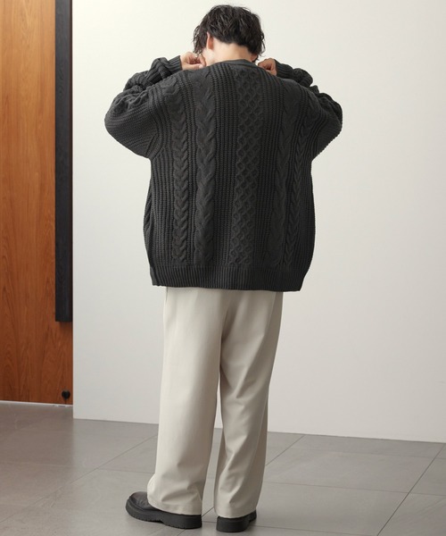 MONO-MART（モノマート）の「ケーブルボリュームニットカーディガン（カーディガン/ボレロ・メンズ・ダークブラウン/グリーン/ダークグレー/ベージュ系/ブルー系/ブルー系2/アイボリー/ブラック/ナチュラル/ネイビー/杢グレー・M/L）」の16枚目の写真