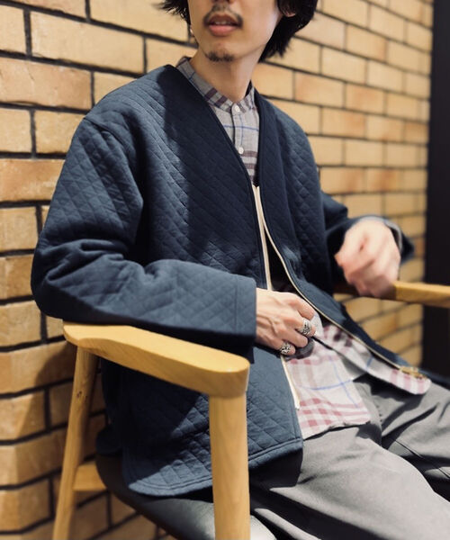 GLOSTER（グロスター）の「【GLOSTER/グロスター】キルティングZIPカーディガン（カーディガン/ボレロ・メンズ・グレー/ブラウン/ネイビー・MEDIUM/LARGE）」の3枚目の写真