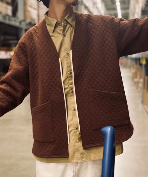 GLOSTER（グロスター）の「【GLOSTER/グロスター】キルティングZIPカーディガン（カーディガン/ボレロ・メンズ・グレー/ブラウン/ネイビー・MEDIUM/LARGE）」の2枚目の写真