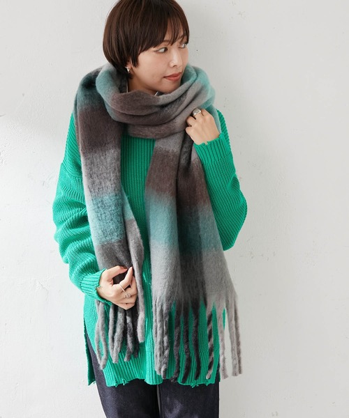 ear PAPILLONNER（イアパピヨネ）の「(WEB限定カラー：ピンク)もこもこフリンジチェックストール（ストール/ショール・レディース・ライトグレー/ピンク/イエロー・FREE）」の13枚目の写真