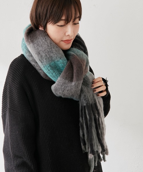 ear PAPILLONNER（イアパピヨネ）の「(WEB限定カラー：ピンク)もこもこフリンジチェックストール（ストール/ショール・レディース・ライトグレー/ピンク/イエロー・FREE）」の18枚目の写真