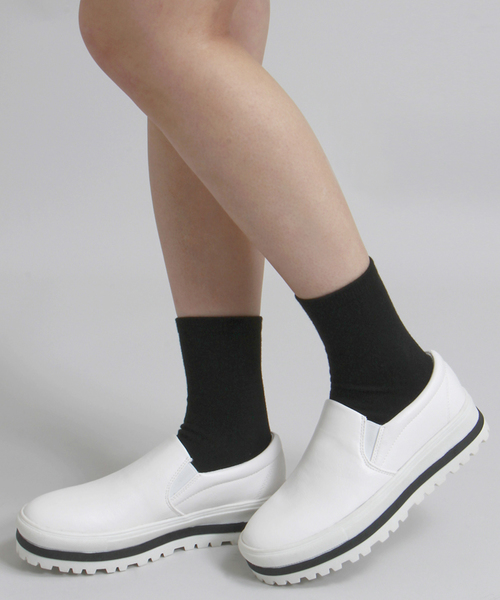 WEGO（ウィゴー）の「WEGO/ラインスリッポン（スニーカー・レディース・ホワイト/ブラック/シルバー/その他1・LARGE/MEDIUM）」の2枚目の写真