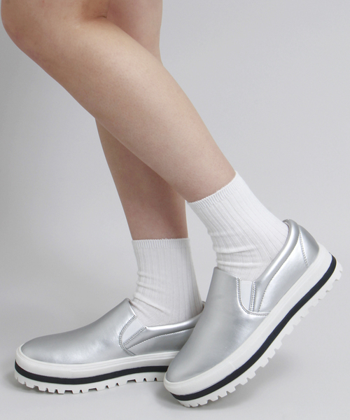 WEGO（ウィゴー）の「WEGO/ラインスリッポン（スニーカー・レディース・ホワイト/ブラック/シルバー/その他1・LARGE/MEDIUM）」の4枚目の写真