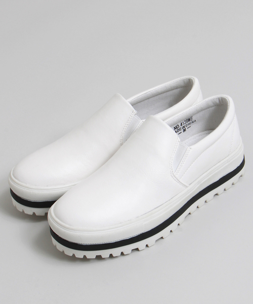 WEGO（ウィゴー）の「WEGO/ラインスリッポン（スニーカー・レディース・ホワイト/ブラック/シルバー/その他1・LARGE/MEDIUM）」の8枚目の写真