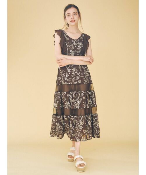 MERCURYDUO（マーキュリーデュオ）の「カラーエンブロイダリーロングワンピース（ワンピース・レディース・ブラウン/オフホワイト/ベージュ・SMALL/MEDIUM）」の7枚目の写真