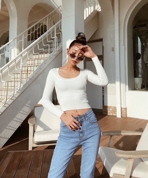 esutoreja（エストレジャ）の「タイトリブニットトップス（ニット/セーター・レディース・ホワイト/ブラック/ブルー/ベージュ・FREE）」の6枚目の写真