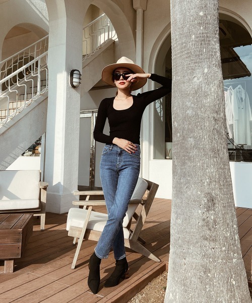 esutoreja（エストレジャ）の「タイトリブニットトップス（ニット/セーター・レディース・ホワイト/ブラック/ブルー/ベージュ・FREE）」の8枚目の写真