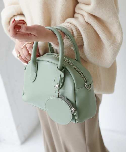 DISCOAT（ディスコート）の「【WEB限定】半円ミニボストンショルダーバッグ（ショルダーバッグ・レディース・ブラック/グリーン/グレイッシュベージュ/キャメル/オレンジ/パイソン・FREE）」の3枚目の写真