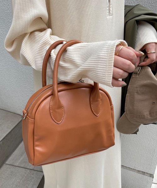 DISCOAT（ディスコート）の「【WEB限定】半円ミニボストンショルダーバッグ（ショルダーバッグ・レディース・ブラック/グリーン/グレイッシュベージュ/キャメル/オレンジ/パイソン・FREE）」の15枚目の写真