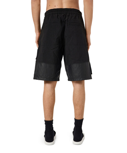 DIESEL(ディーゼル)の「メンズ ショートパンツ マルチポケット(その他パンツ・メンズ・ブラック/ホワイト系その他・32inch/30inch/28inch/34inch/36inch)」の16枚目の写真