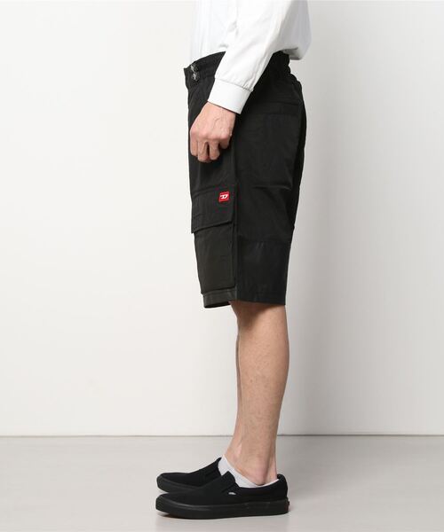 DIESEL(ディーゼル)の「メンズ ショートパンツ マルチポケット(その他パンツ・メンズ・ブラック/ホワイト系その他・32inch/30inch/28inch/34inch/36inch)」の5枚目の写真
