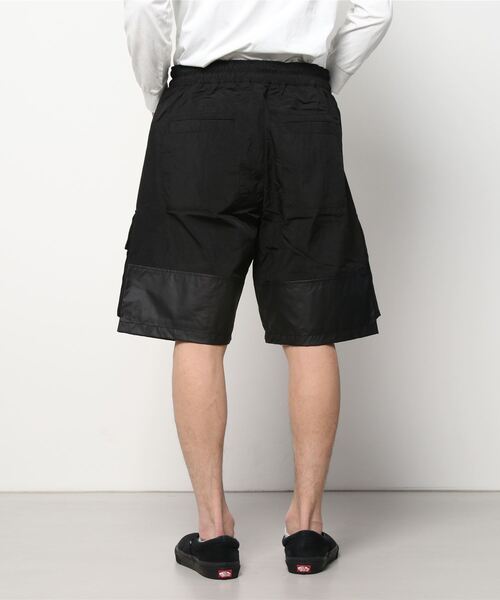 DIESEL(ディーゼル)の「メンズ ショートパンツ マルチポケット(その他パンツ・メンズ・ブラック/ホワイト系その他・32inch/30inch/28inch/34inch/36inch)」の7枚目の写真