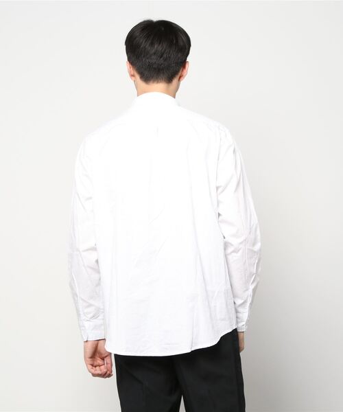 NAVY（ネイビー）の「オーガニックコットン ブロードレギュラーシャツ（シャツ/ブラウス・メンズ・ブルー/ホワイト/グレイッシュベージュ・M/L/XL）」の5枚目の写真