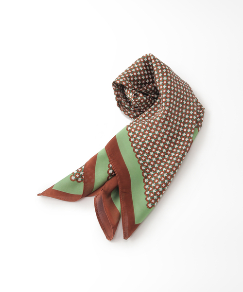 Simplicite（サンプリシテ）の「Assortスカーフ2（ストール/ショール・レディース・ブラック/ホワイト/レッド/ブラウン/ブルー・FREE）」の3枚目の写真