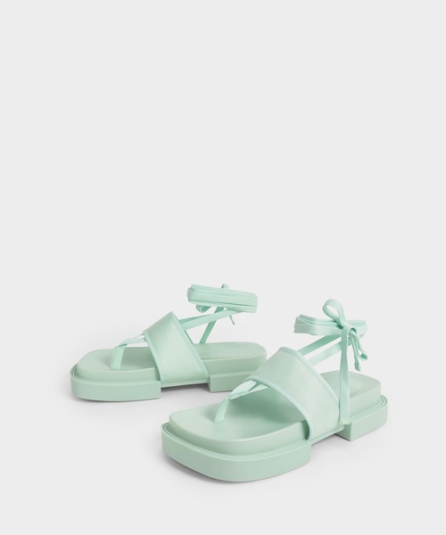 CHARLES & KEITH（チャールズ & キース）の「【販売終了】アレックスリサイクルポリエステル タイアラウンドトングサンダル / Alex Recycled Polyester Tie-Around Thong Sandals（サンダル・レディース・ブラック/オフホワイト/ミント/マルチ・22.5cm/23cm/23.5cm/24.5cm/25cm/25.5cm）」の13枚目の写真