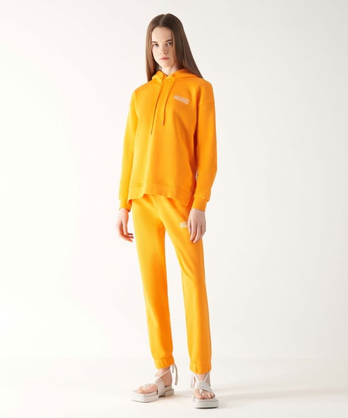 CHARLES & KEITH（チャールズ & キース）の「【販売終了】アレックスリサイクルポリエステル タイアラウンドトングサンダル / Alex Recycled Polyester Tie-Around Thong Sandals（サンダル・レディース・ブラック/オフホワイト/ミント/マルチ・22.5cm/23cm/23.5cm/24.5cm/25cm/25.5cm）」の18枚目の写真