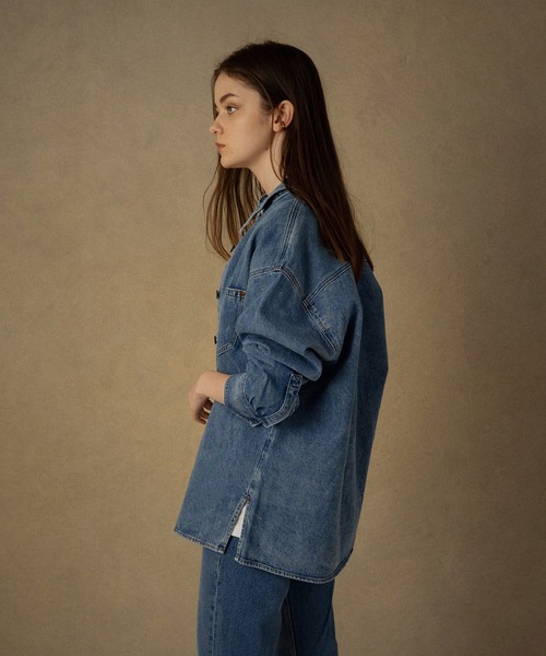 Levi's(リーバイス)の「Levi's(R) RED ユーティリティシャツ SACRAMENTO RIVER BLUE TOP(シャツ/ブラウス・レディース・ブルー・S/XS/M)」の5枚目の写真