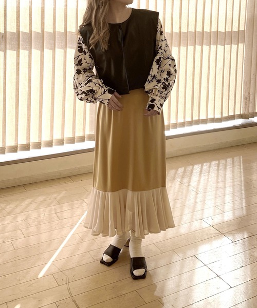 ur,Melty（ユアメルティー）の「裾切替マーメイドスカート（スカート・レディース・ブラック/オフホワイト/イエロー・FREE）」の22枚目の写真