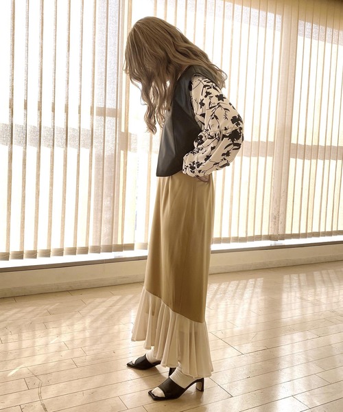 ur,Melty（ユアメルティー）の「裾切替マーメイドスカート（スカート・レディース・ブラック/オフホワイト/イエロー・FREE）」の21枚目の写真