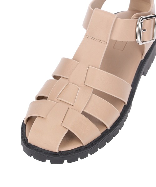 Juze（ジュゼ）の「リサイクルフェイクレザーボリュームソールグルカサンダル【sustainable】（サンダル・レディース・ブラック/ベージュ/オフホワイト・L/S/M）」の7枚目の写真