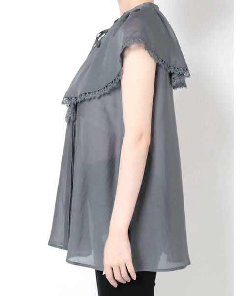 MERCURYDUO（マーキュリーデュオ）の「ボリュームラッフルブラウス（シャツ/ブラウス・レディース・オフホワイト/ネイビー/ダークブラウン・FREE）」の22枚目の写真