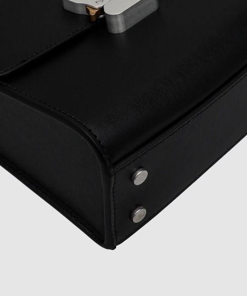 1017 ALYX 9SM（アリクス）の「LUDO BAG（ショルダーバッグ・メンズ・ブラック/ピンク・U）」の4枚目の写真