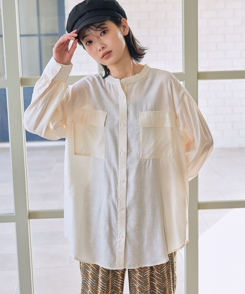 LAKOLE(ラコレ)の「クレープシアー2ポケットシャツ / 275134(シャツ/ブラウス・レディース・オフホワイト/スモーク/バイオレット/ライトベージュ・SMALL/MEDIUM)」の2枚目の写真
