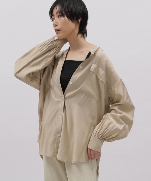 LAKOLE(ラコレ)の「クレープシアー2ポケットシャツ / 275134(シャツ/ブラウス・レディース・オフホワイト/スモーク/バイオレット/ライトベージュ・SMALL/MEDIUM)」の3枚目の写真