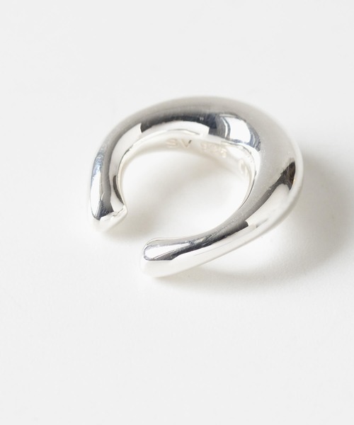 JUICY ROCK（ジューシーロック）の「CYCRO/SV925 片耳ボリュームカーブイヤーカフ（イヤーカフ・レディース・シルバー・ONE SIZE）」の6枚目の写真