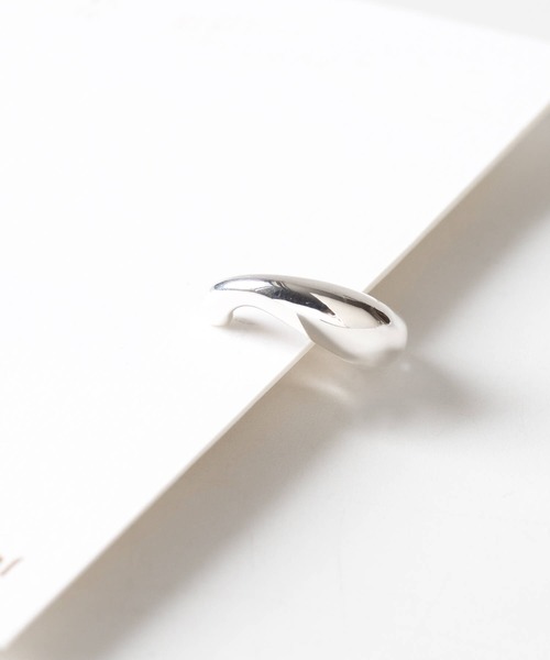 JUICY ROCK（ジューシーロック）の「CYCRO/SV925 片耳ボリュームカーブイヤーカフ（イヤーカフ・レディース・シルバー・ONE SIZE）」の9枚目の写真