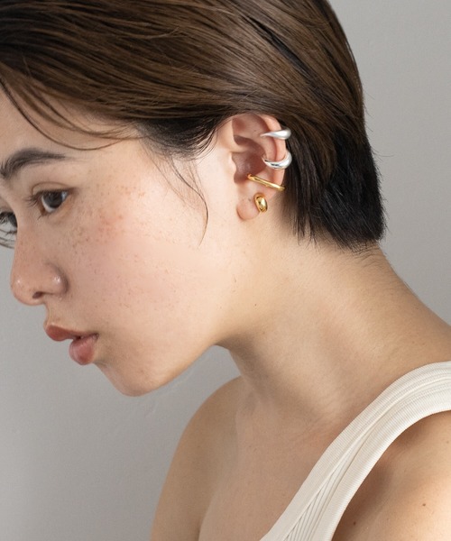 JUICY ROCK（ジューシーロック）の「CYCRO/SV925 片耳ボリュームカーブイヤーカフ（イヤーカフ・レディース・シルバー・ONE SIZE）」の8枚目の写真