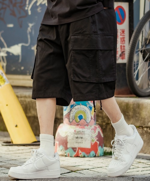improves(インプローブス)の「【improves】ワイド カーゴ カラー ショートパンツ(カーゴパンツ・メンズ・ライトグレー/ブラック/カーキ/イエロー/オレンジ/ブルー/キャメル・MEDIUM/LARGE)」の2枚目の写真