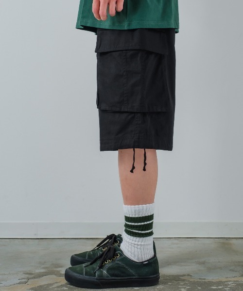 improves(インプローブス)の「【improves】ワイド カーゴ カラー ショートパンツ(カーゴパンツ・メンズ・ライトグレー/ブラック/カーキ/イエロー/オレンジ/ブルー/キャメル・MEDIUM/LARGE)」の9枚目の写真