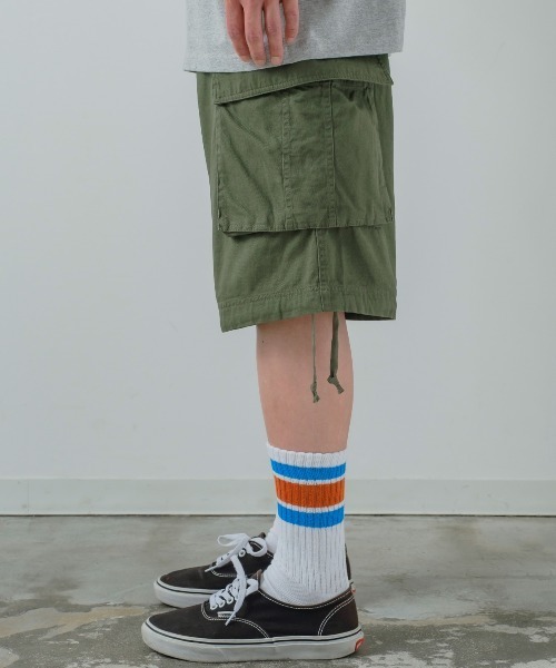 improves(インプローブス)の「【improves】ワイド カーゴ カラー ショートパンツ(カーゴパンツ・メンズ・ライトグレー/ブラック/カーキ/イエロー/オレンジ/ブルー/キャメル・MEDIUM/LARGE)」の15枚目の写真