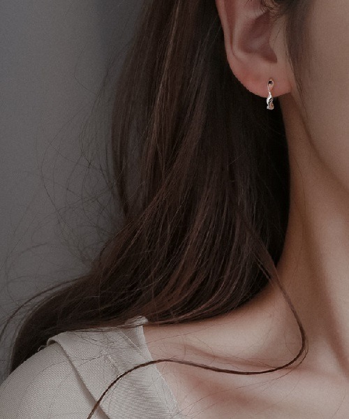 Ritomo De Ricco（リトモ・デ・リコ）の「シンプルビンテージ風フープピアス（ピアス（両耳用）・レディース・A/B/C・SMALL）」の6枚目の写真