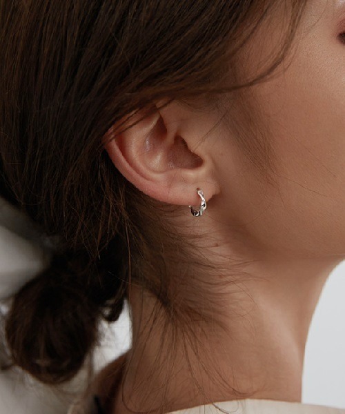 Ritomo De Ricco（リトモ・デ・リコ）の「シンプルビンテージ風フープピアス（ピアス（両耳用）・レディース・A/B/C・SMALL）」の4枚目の写真