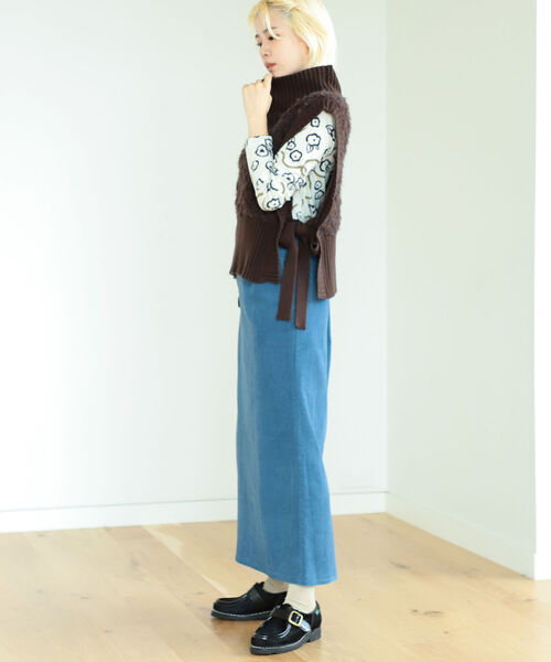 BeAMS DOT(ビームスドット)の「BeAMS DOT / コーデュロイ ロングタイトスカート(スカート・レディース・ライトイエロー/ブルー/オフホワイト・S/M)」の5枚目の写真