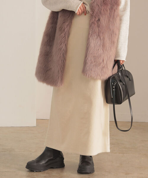 BeAMS DOT(ビームスドット)の「BeAMS DOT / コーデュロイ ロングタイトスカート(スカート・レディース・ライトイエロー/ブルー/オフホワイト・S/M)」の11枚目の写真