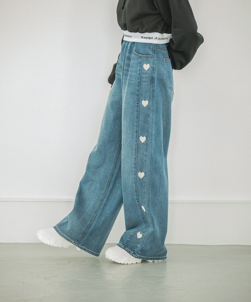 repipi armario(レピピ アルマリオ)の「サイドハートホックデニムパンツ(デニムパンツ・キッズ・ブルー系その他/ブルー系その他2/ブラック・SMALL/MEDIUM/LARGE)」の3枚目の写真