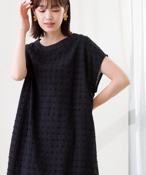 FURRY(ファーリー)の「ドットスクエア刺繍切替ワンピース(ワンピース・レディース・ブラック/パープル/オレンジ・FREE)」の5枚目の写真