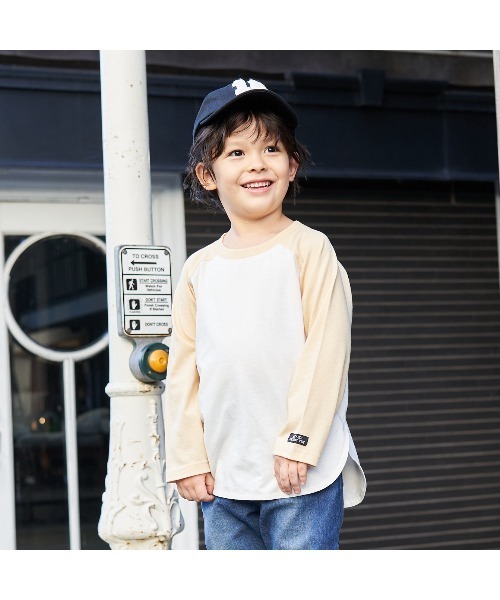 b・ROOM(ビールーム)の「【型崩れしないやわらかコットン】ラウンドヘムビッグラグランTシャツ(Tシャツ/カットソー・キッズ・チャコール/パープル/グリーン/ミント/モカ/イエロー/ラベンダー・100cm/120cm/150cm/110cm/130cm/140cm)」の7枚目の写真